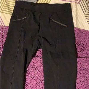 legging with zippers